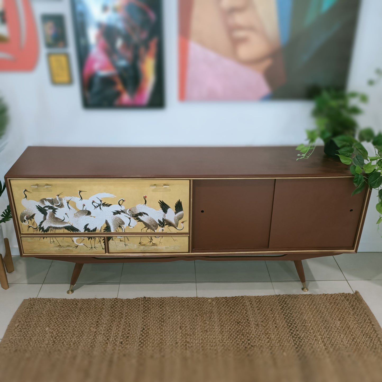 Retro Mid Century Heron Accent Sideboard