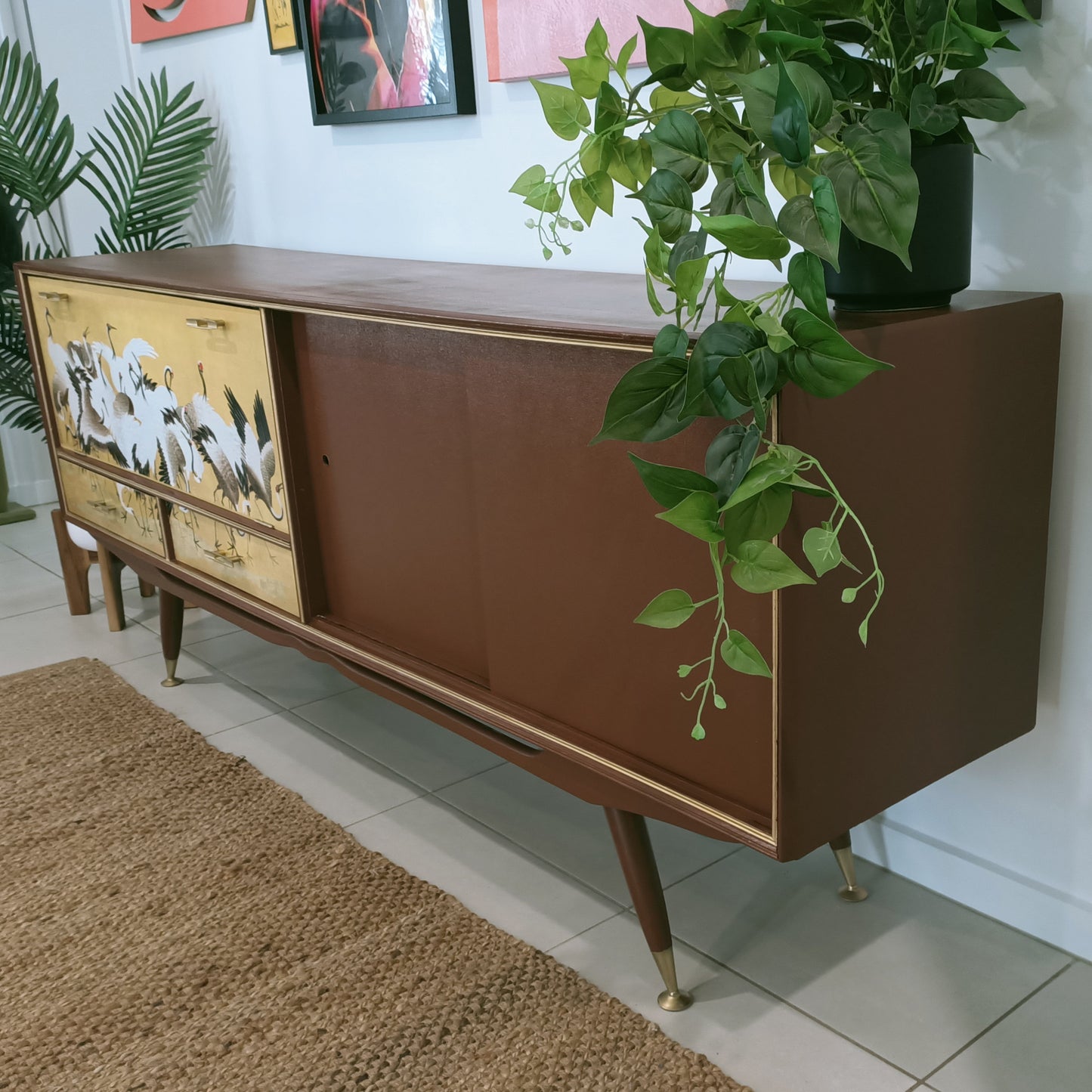 Retro Mid Century Heron Accent Sideboard