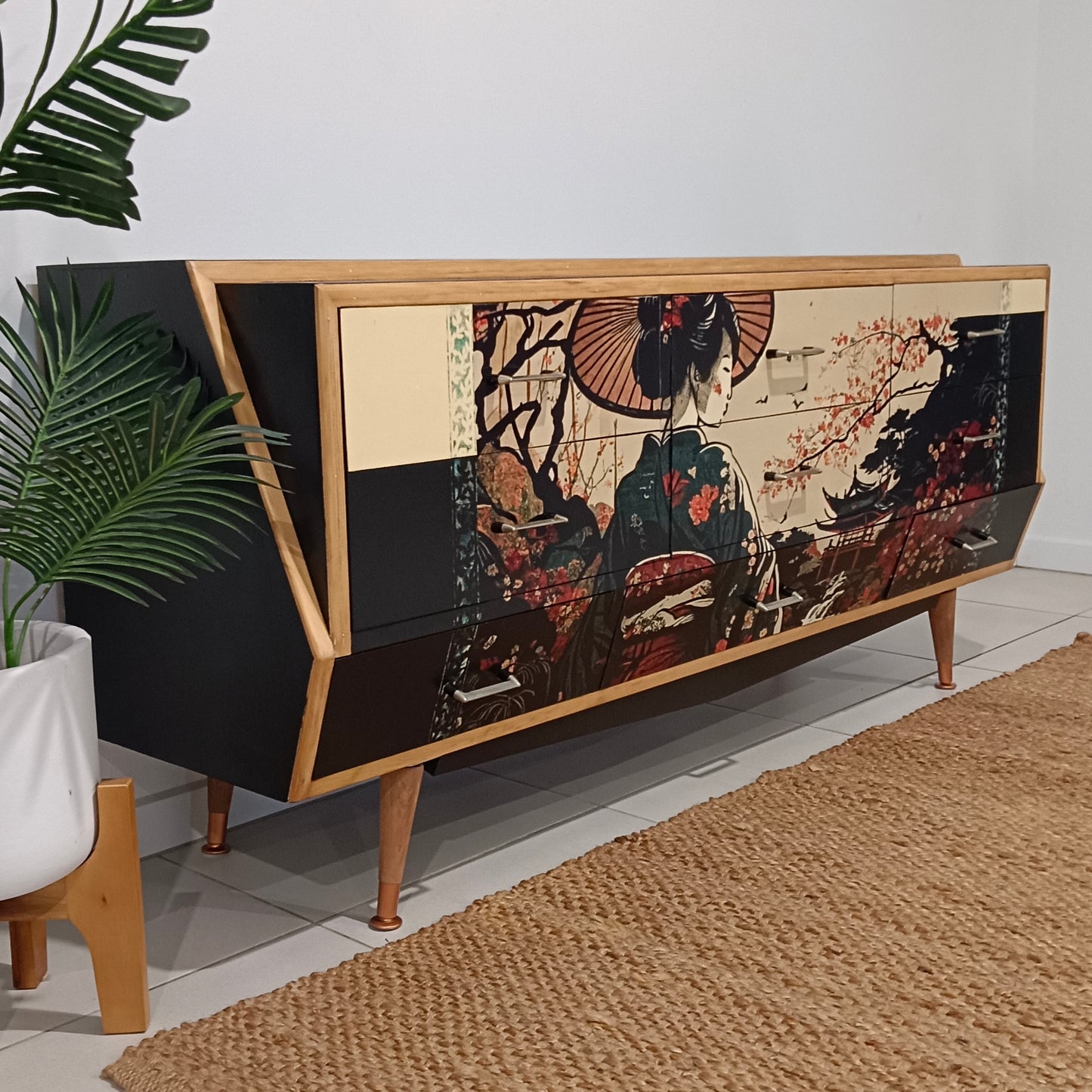 Retro Mid Century Oriental Decoupage Sideboard / Dresser